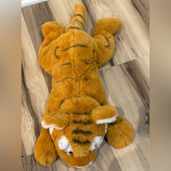 FAO Schwarz 21” Bengal Tiger Cub Plush Stuffed Animal - Picture 11 of 14